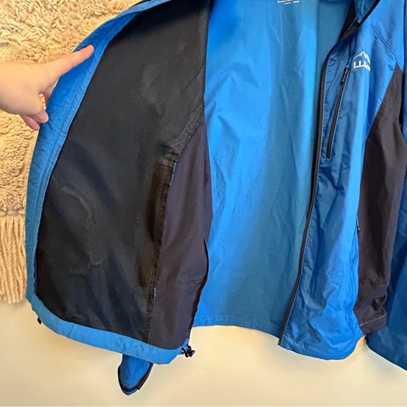 EUC L.L. Bean Men's Jacket - Picture 7 of 8